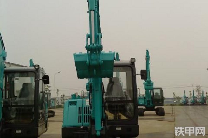 神钢SK60-C挖掘机整机外观