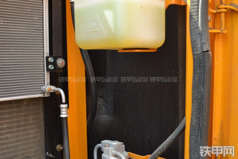 三一重工SY135C-8挖掘机局部