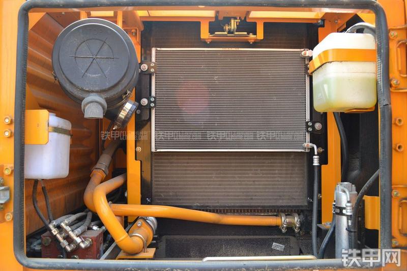 三一重工SY135C-8挖掘机局部