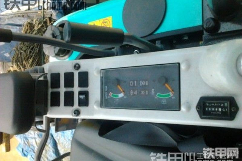 石川岛IHI-17VX挖掘机局部