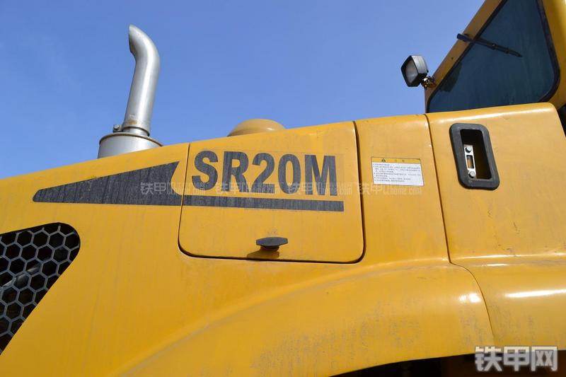 山推SR20M压路机局部