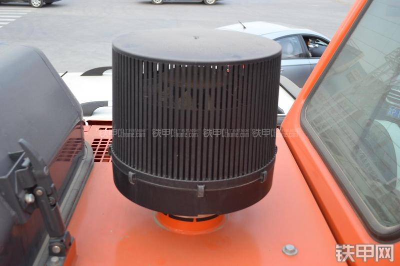 迪万伦DH215-9挖掘机局部