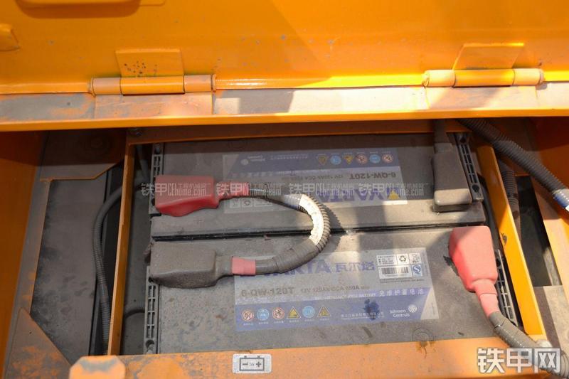 三一重工SY135C-8挖掘机局部