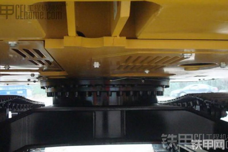 卡特彼勒313D挖掘机局部