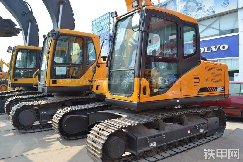 三一重工SY135C-8挖掘机整机外观