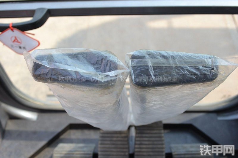 三一重工SY135C-8挖掘机局部