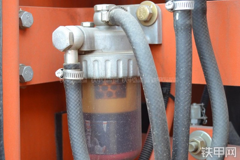 迪万伦DH215-9挖掘机局部