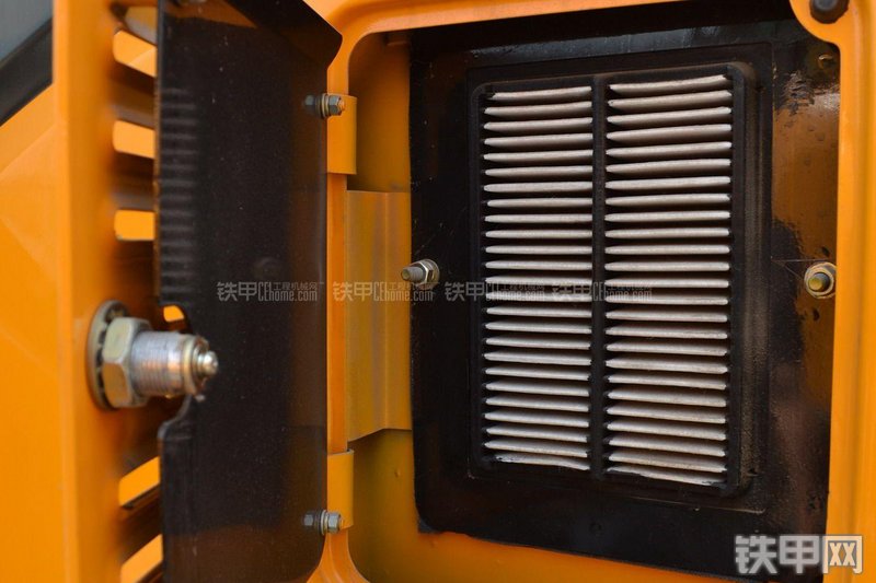 三一重工SY135C-8挖掘机局部