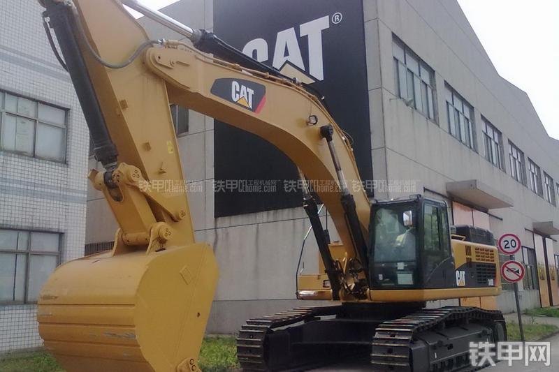 卡特彼勒349DL液压挖掘机整机外观