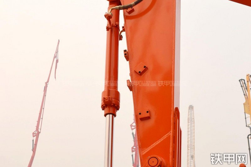 迪万伦DX150LC挖掘机局部