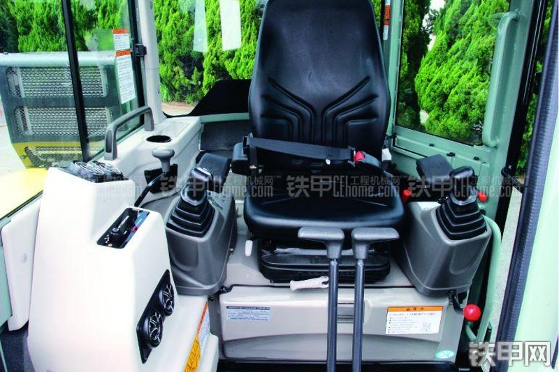 洋马Vio55-5B挖掘机局部