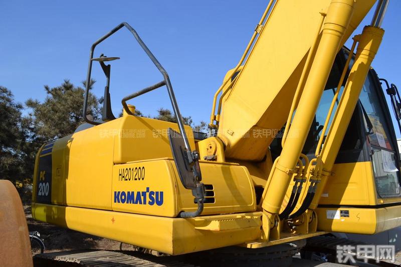 小松PC200-8N1挖掘机整机外观