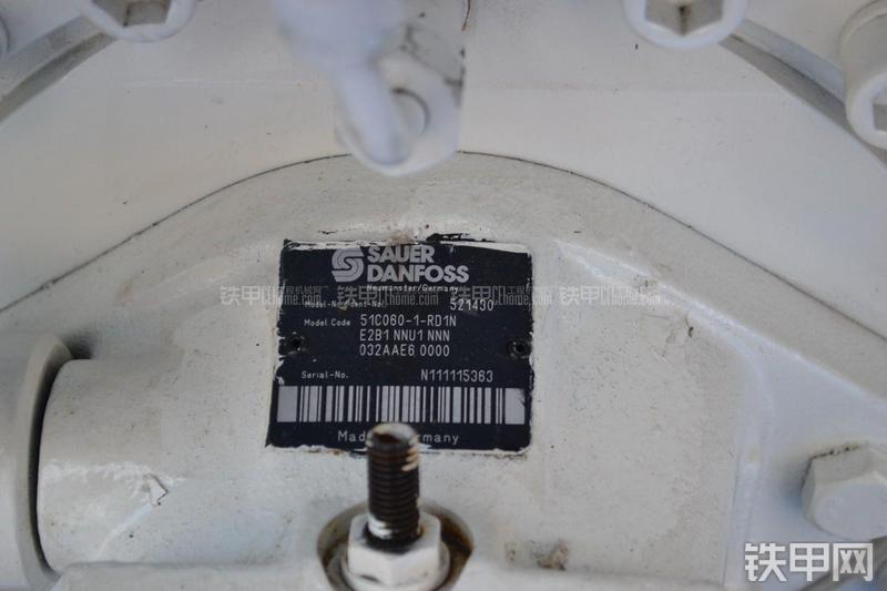 中联重科YZC13H压路机局部