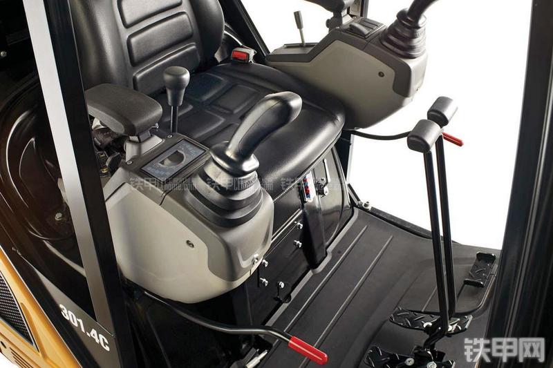 卡特彼勒301.4C挖掘机局部