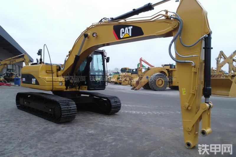 卡特彼勒320DL液压挖掘机整机外观