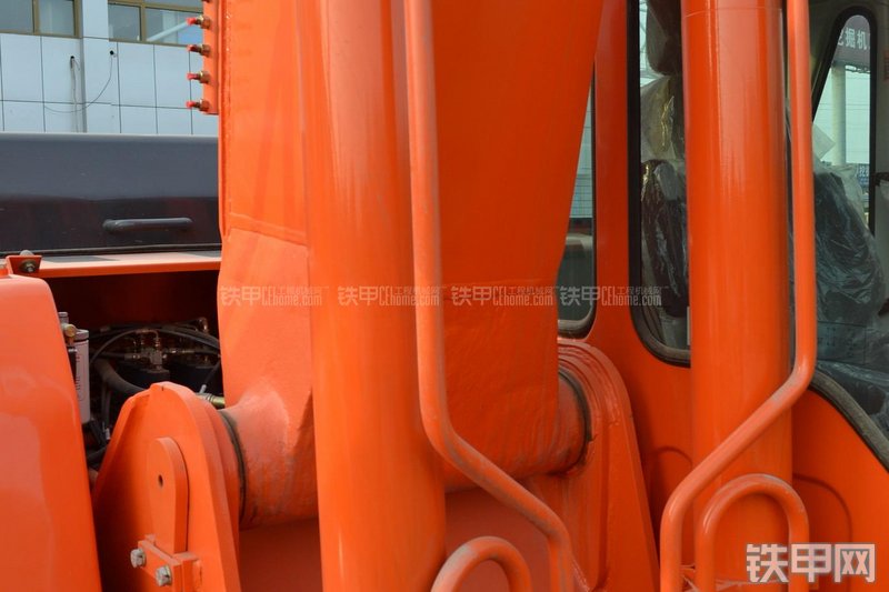 迪万伦DH220LC-9E挖掘机局部