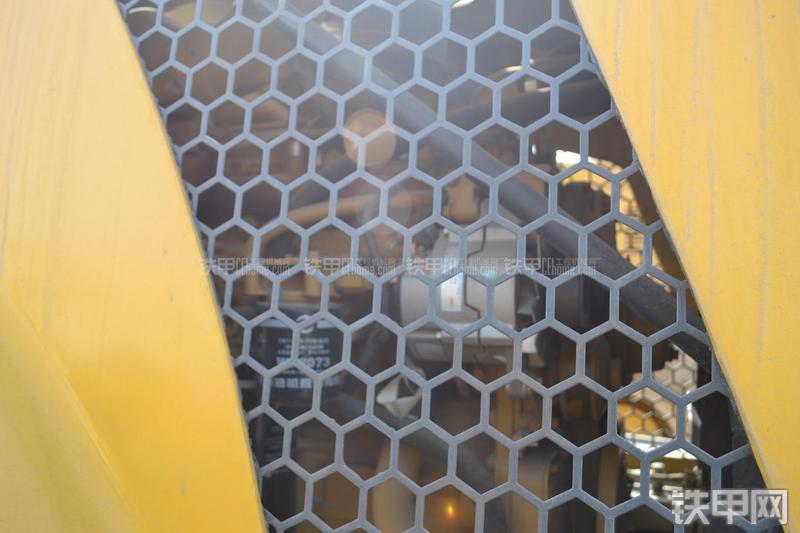 山推SR20M压路机局部