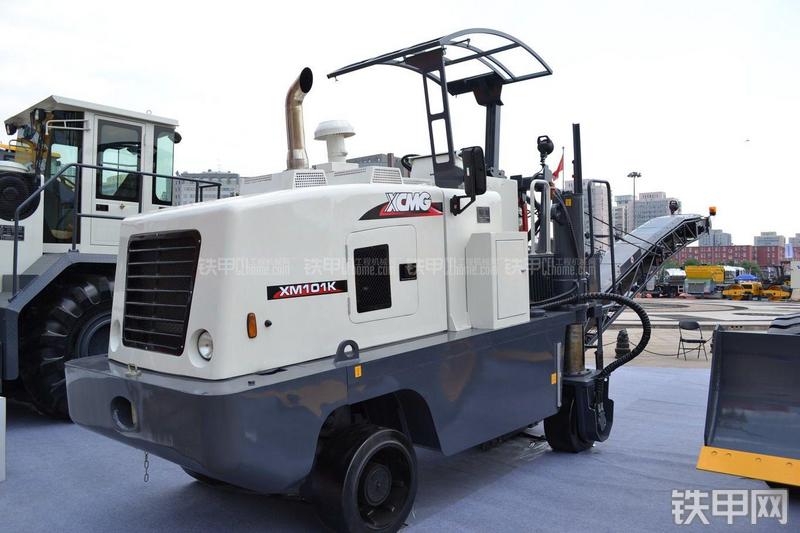 徐工XM101K铣刨机整机外观