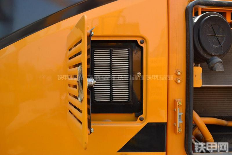 三一重工SY135C-8挖掘机局部