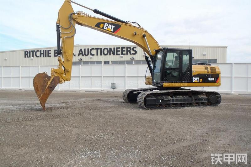 卡特彼勒320DL液压挖掘机整机外观