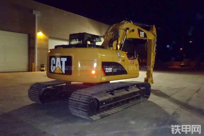 卡特彼勒320DLRR挖掘机整机外观