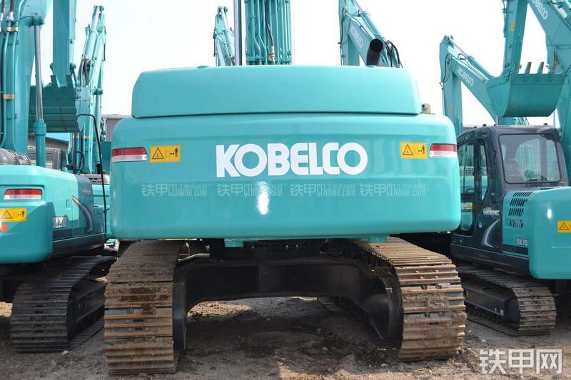 神钢SK480LC-8拆除机加长臂拆除臂局部