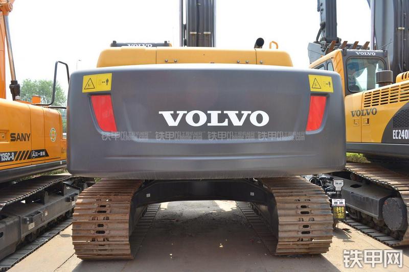 沃尔沃EC200B-Prime挖掘机局部