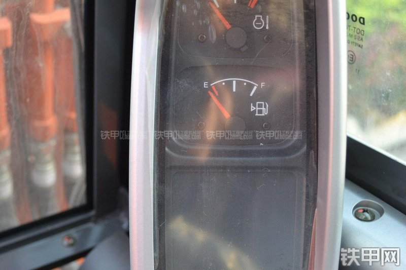 迪万伦DX60挖掘机局部