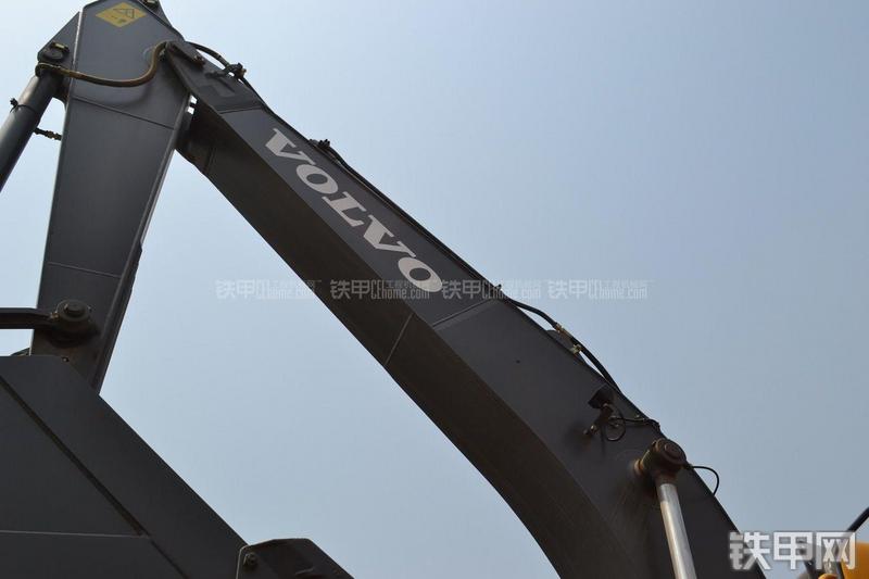 沃尔沃EC200B-Prime挖掘机局部