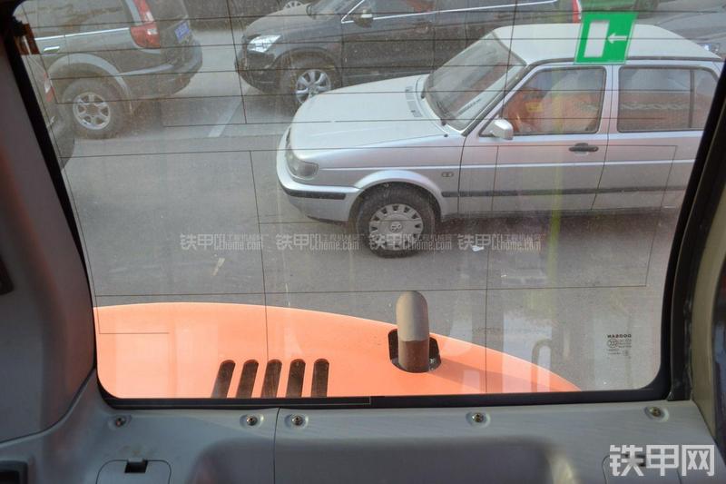 迪万伦DX60挖掘机局部