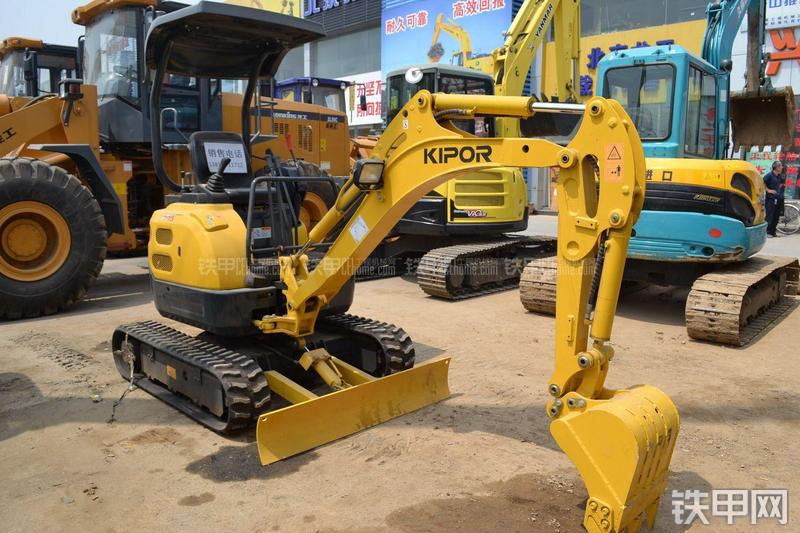 开普KDG15挖掘机整机外观