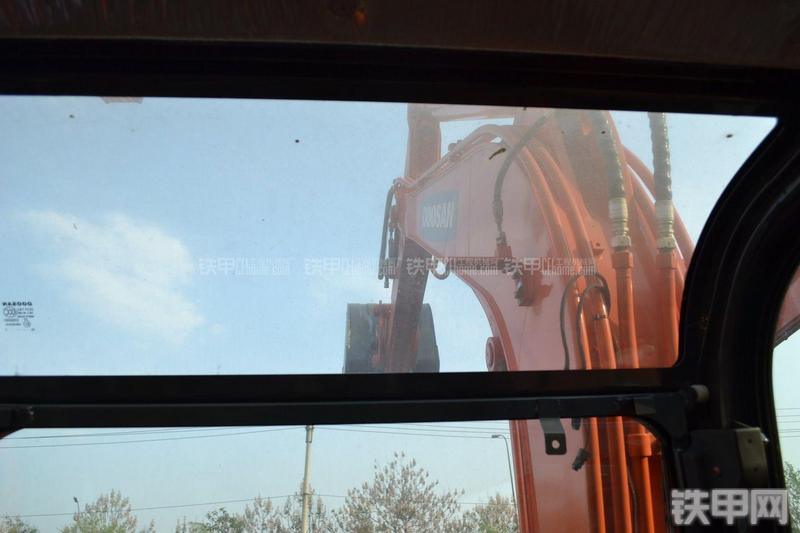 迪万伦DX60挖掘机局部