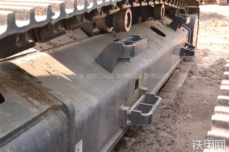 神钢SK480LC-8拆除机加长臂拆除臂局部