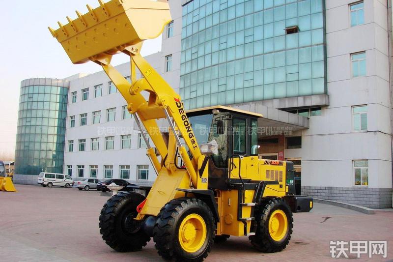 德工DG938装载机整机外观