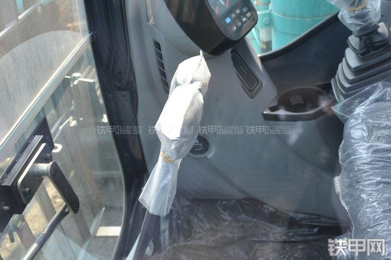 神钢SK480LC-8拆除机加长臂拆除臂局部