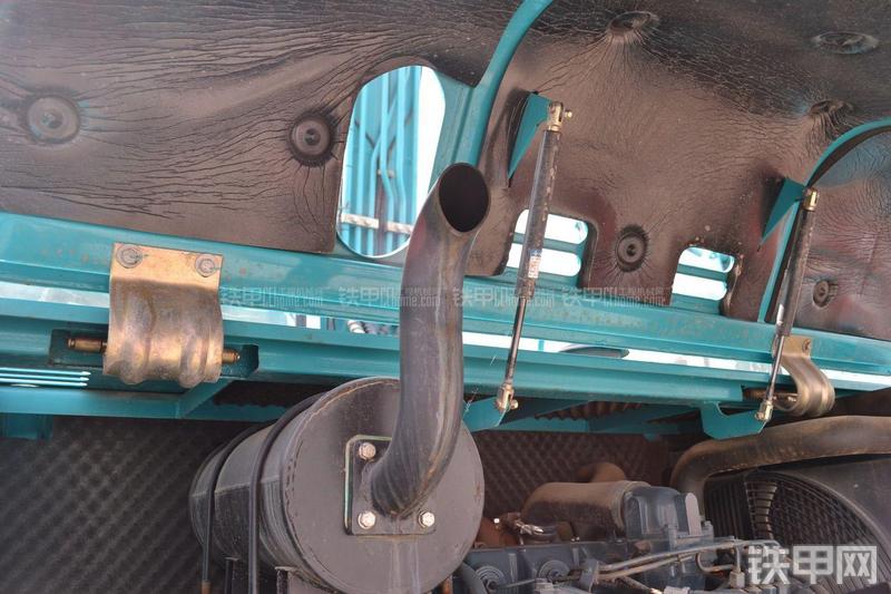 山河智能SWE90N9挖掘机局部