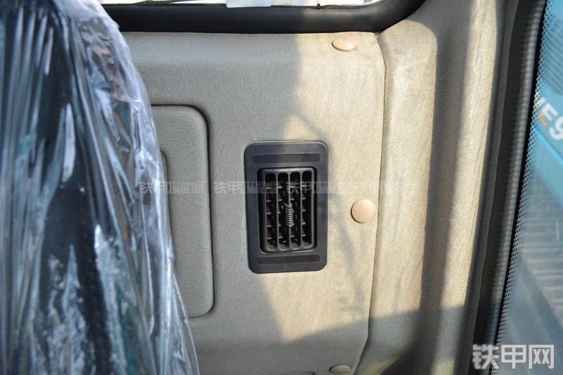 山河智能SWE70N9挖掘机局部