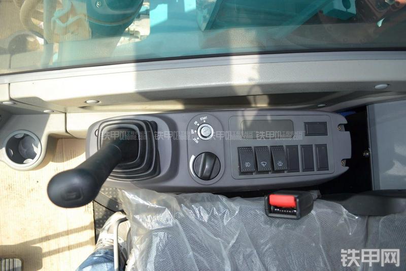 山河智能SWE150LC挖掘机局部