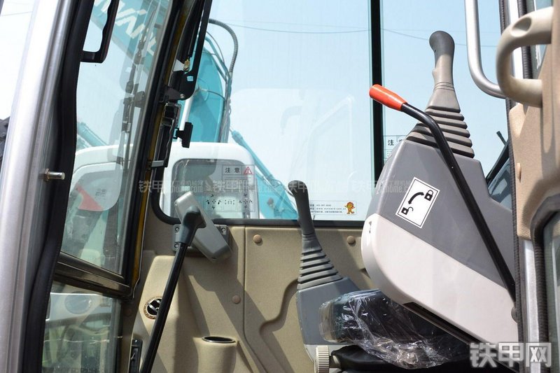 山河智能SWE60N9挖掘机局部