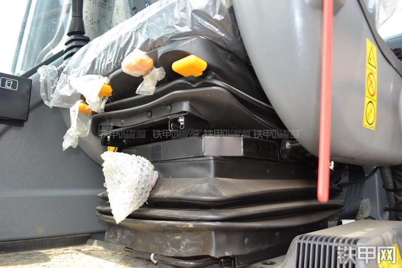 沃尔沃EC240BLC-Prime挖掘机局部