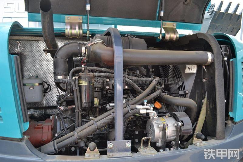 山河智能SWE70N9挖掘机局部