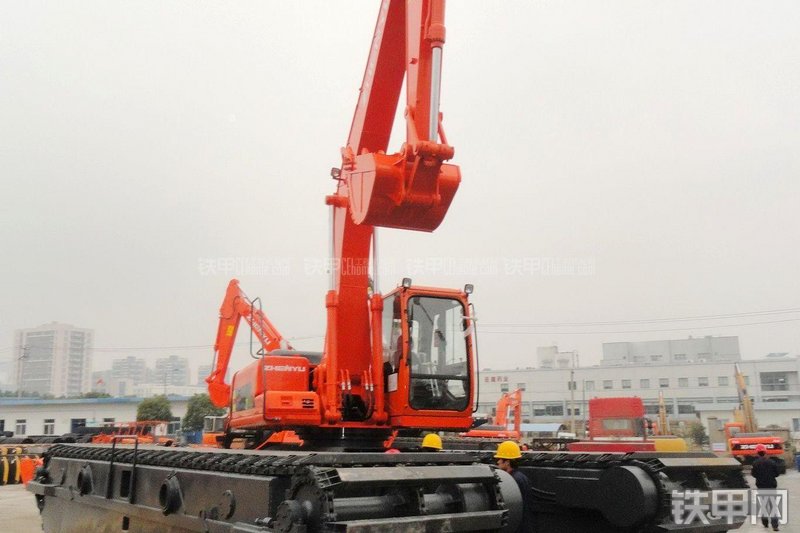 熔盛机械ZY210SD挖掘机整机外观