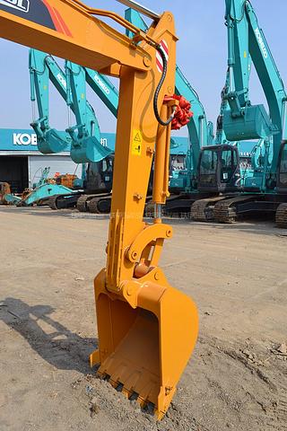 雷沃重工FR60-7挖掘机局部