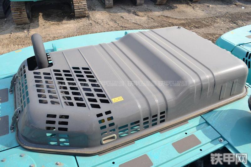 神钢SK330-8挖掘机局部