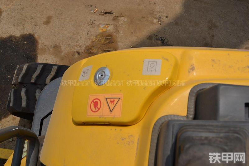 开普KDG15挖掘机局部