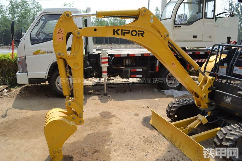 开普KDG15挖掘机局部