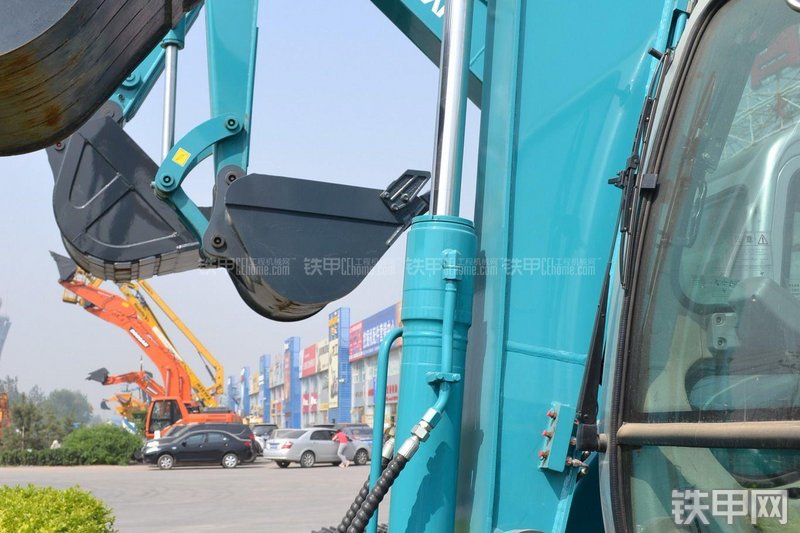 山河智能SWE70N9挖掘机局部