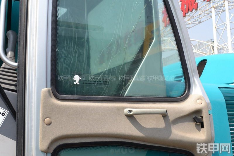 山河智能SWE90N9挖掘机局部