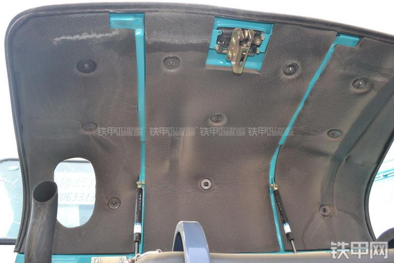 山河智能SWE70N9挖掘机局部