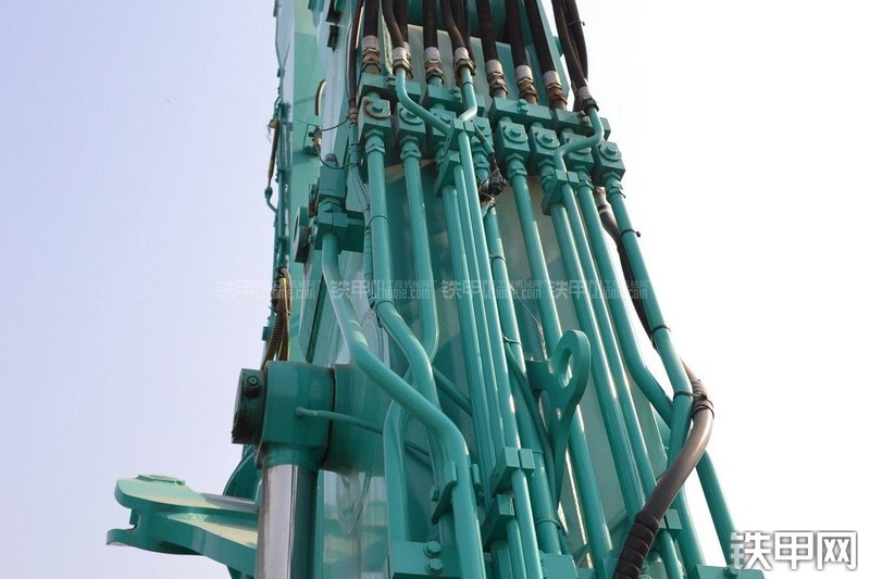 神钢SK480LC-8拆除机加长臂拆除臂局部